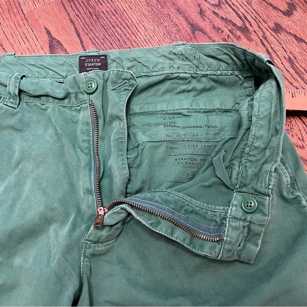 J. Crew Men's Classic Stanton Shorts 11” inseam Dark‎ Green Sz 35” Cotton Twill